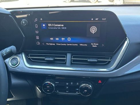 Used 2026 Chevrolet Trax ACTIV w/ Sunroof Package image 19