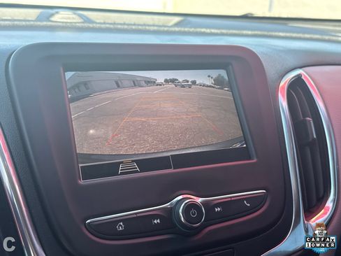 Used 2022 Chevrolet Equinox LS w/ LS Convenience Package FWD image 25