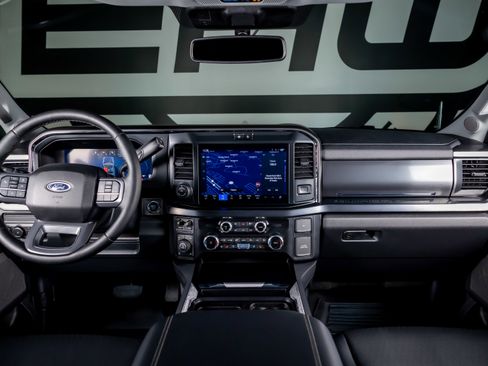 Used 2025 Ford F350 Lariat w/ Lariat Ultimate Package image 2