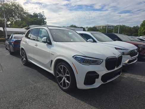 Used 2022 BMW X5 xDrive45e w/ M Sport Package AWD/4WD image 1