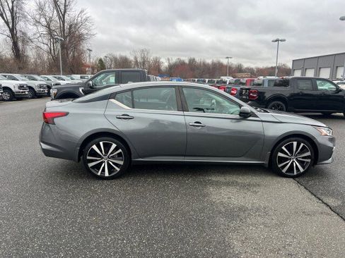 Used 2019 Nissan Altima 2.5 SR w/ SR Premium Package image 8