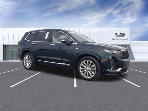 Used 2024 Cadillac XT6 Premium Luxury w/ LPO, Floor Liner Package AWD/4WD image 2