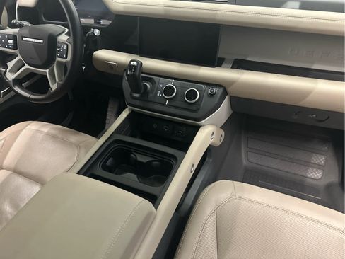 Used 2024 Land Rover Defender 110 S image 16