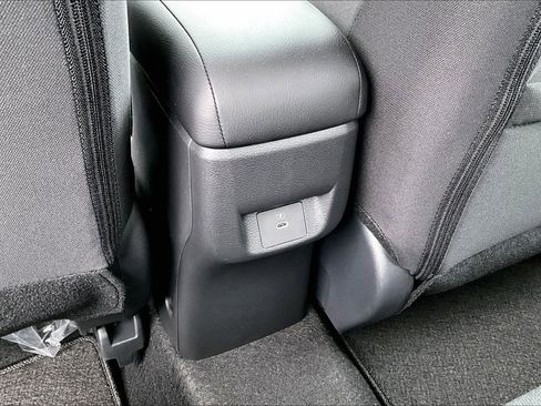 Used 2025 Nissan Versa SV w/ Trunk Package FWD image 10