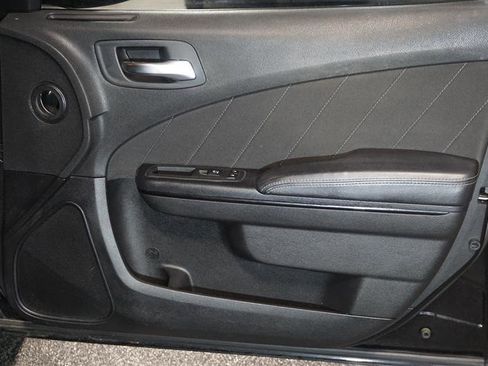 Used 2019 Dodge Charger SXT w/ Blacktop Package image 24