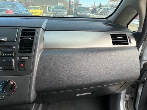 Used 2010 Nissan Versa 1.8 S w/ PWR Plus Pkg image 17