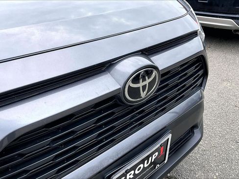 Certified 2022 Toyota RAV4 XLE Premium AWD/4WD image 29