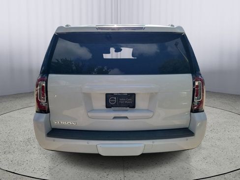 Used 2017 GMC Yukon SLT w/ Open Road Package RWD image 5