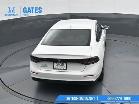 Used 2025 Honda Accord LX image 41