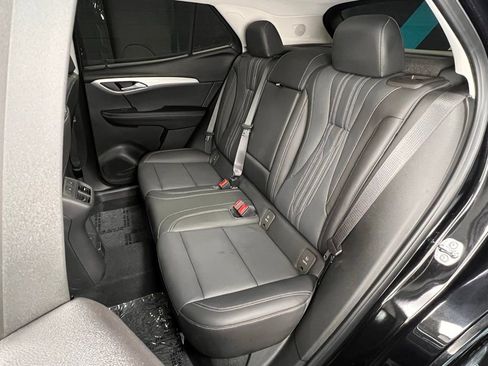 Used 2024 Buick Envision Avenir image 21