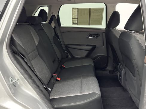 Used 2022 Nissan Rogue SV FWD image 31