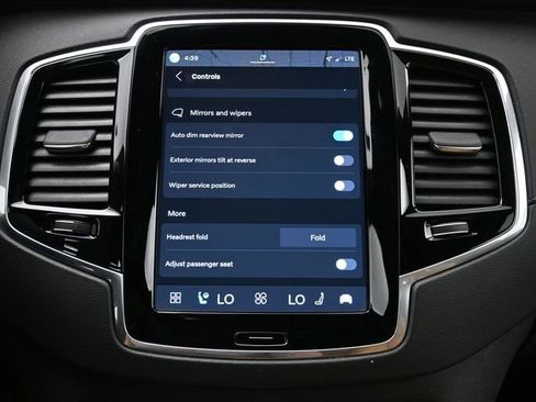 Used 2023 Volvo XC90 T8 Ultimate w/ Protection Package image 19