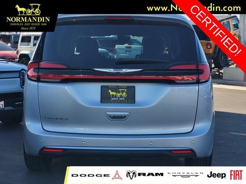 Certified 2024 Chrysler Pacifica Touring-L FWD image 5