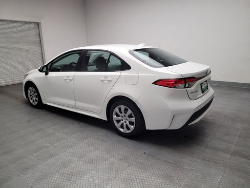 Used 2022 Toyota Corolla LE image 3