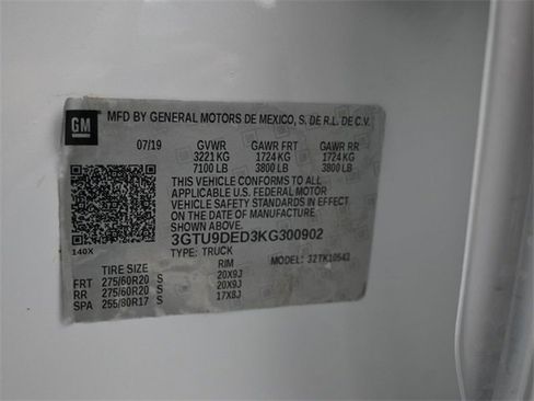 Used 2019 GMC Sierra 1500 SLT w/ SLT Premium Package image 17