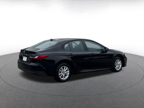 Used 2025 Toyota Camry LE image 12