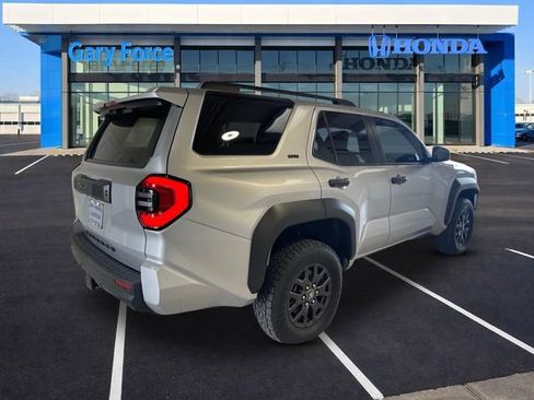 Used 2025 Toyota 4Runner SR5 AWD/4WD image 2