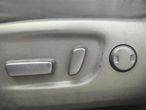 Used 2015 Toyota RAV4 Limited image 12