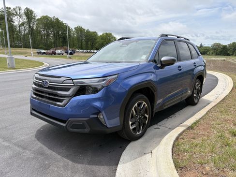 New 2026 Subaru Forester Limited AWD/4WD image 3