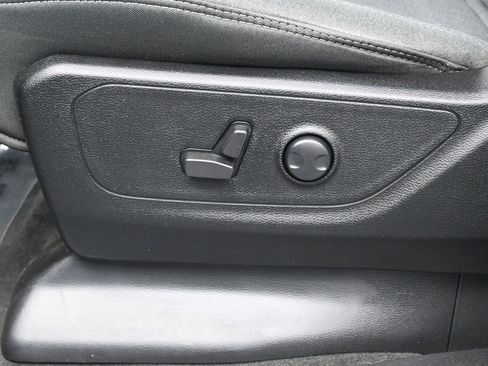 Used 2022 RAM 1500 Big Horn RWD image 12
