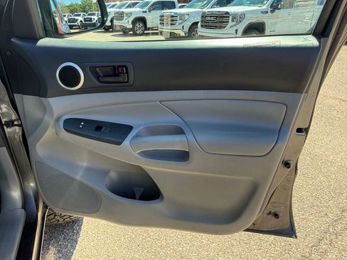 Used 2015 Toyota Tacoma 4x4 Double Cab w/ TRD Off-Road Package image 15