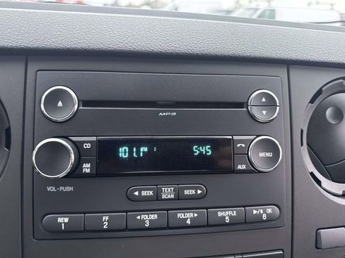 Used 2016 Ford F550 2WD Regular Cab Super Duty image 27