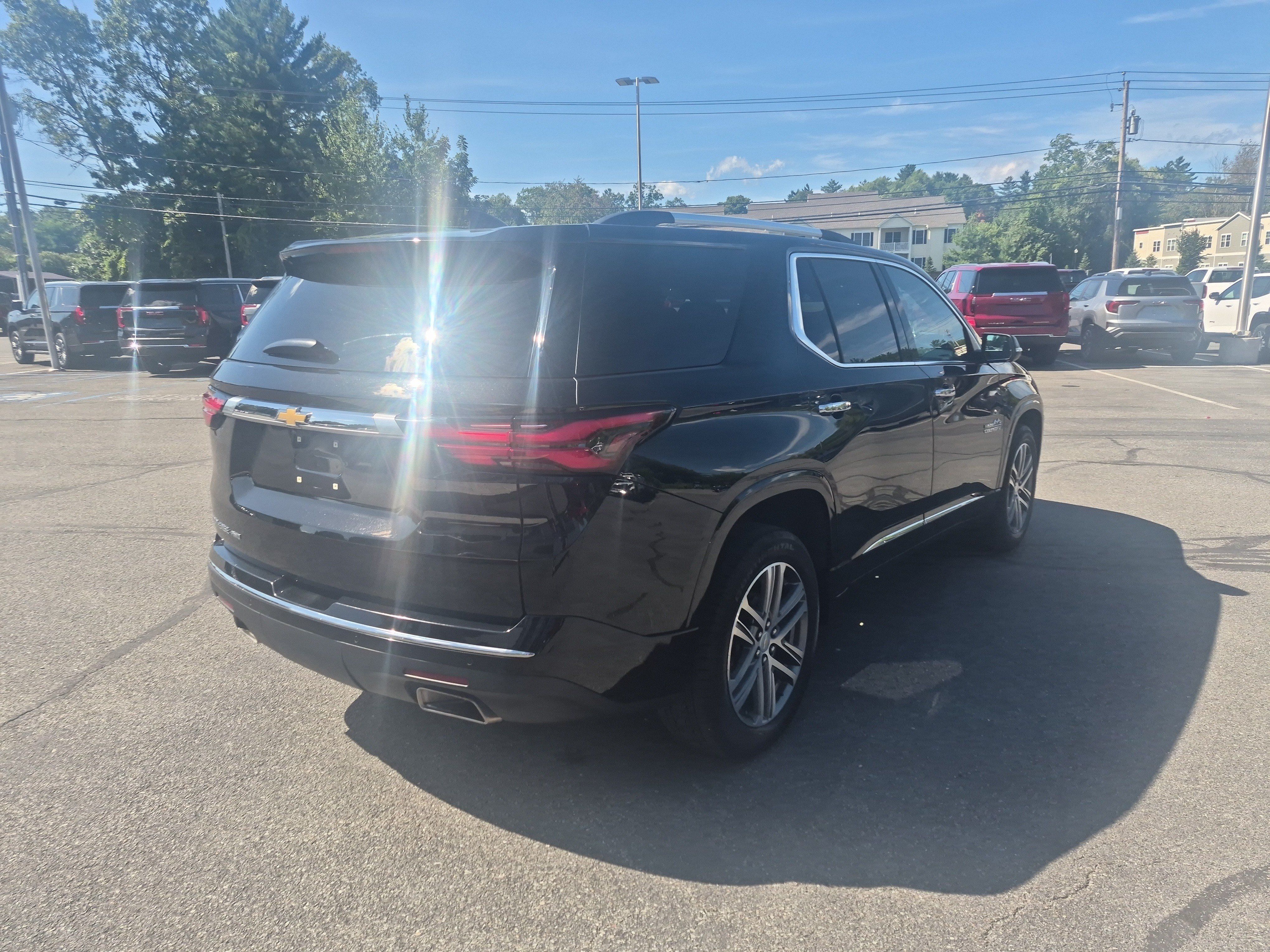Used 2023 Chevrolet Traverse High Country w/ LPO, Floor Liner Package AWD/4WD image 5
