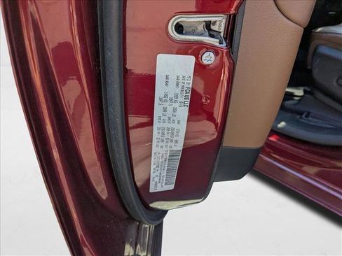 Used 2017 Chrysler Pacifica Limited w/ UConnect Theater Package image 16