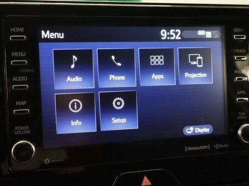 Certified 2021 Toyota Venza LE image 21