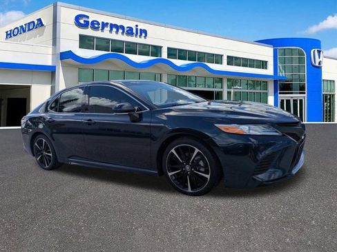 Used 2020 Toyota Camry XSE FWD image 3