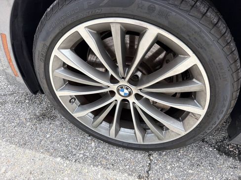 Used 2023 BMW 540i w/ Convenience Package RWD image 10