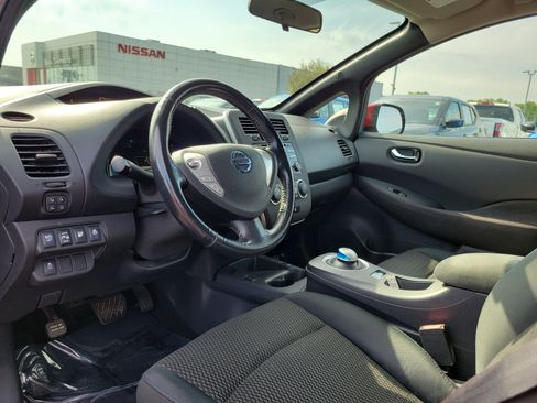 Used 2013 Nissan Leaf S FWD image 19
