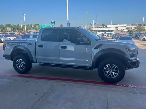 Used 2017 Ford F150 Raptor w/ Equipment Group 801A Mid AWD/4WD image 6
