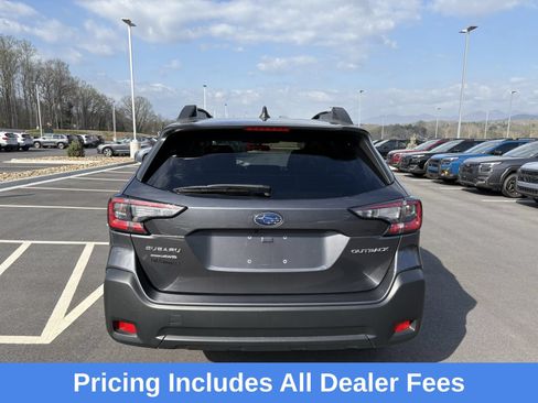 Used 2025 Subaru Outback Premium AWD/4WD image 10
