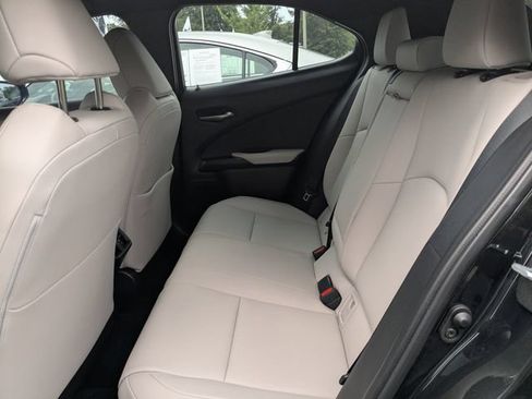 Certified 2024 Lexus UX 250h FWD image 14