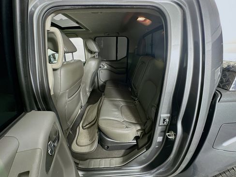 Used 2019 Nissan Frontier SL RWD image 28