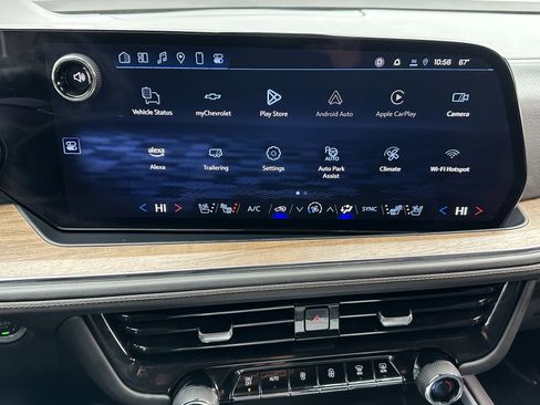 Used 2025 Chevrolet Suburban High Country w/ Sun And Tow Package image 28