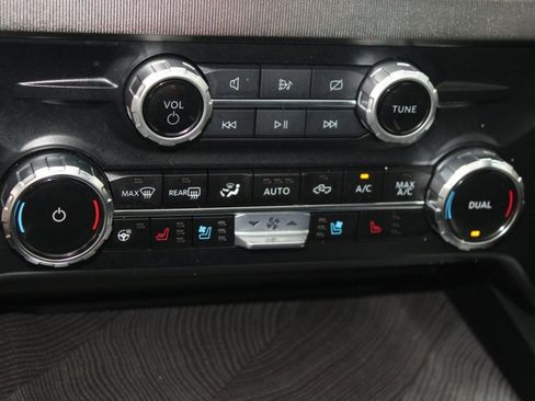 Used 2024 Ford F350 Platinum image 15