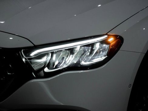 Used 2025 Mercedes-Benz E 350 Sedan image 7