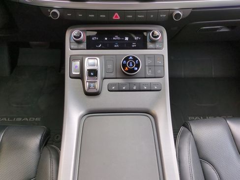 Used 2023 Hyundai Palisade Calligraphy image 19