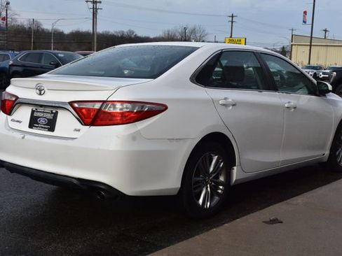 Used 2015 Toyota Camry SE image 7