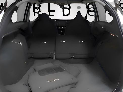 Used 2021 Nissan Kicks S image 13