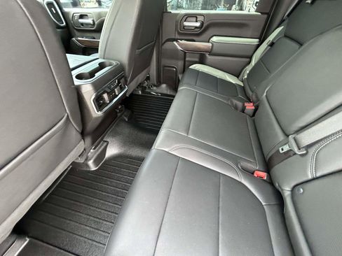 Used 2023 GMC Sierra 2500 SLT w/ SLT Convenience Package AWD/4WD image 11