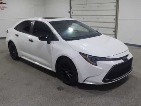 Used 2022 Toyota Corolla XLE image 5