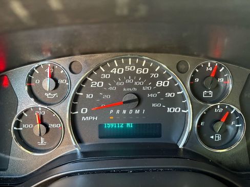 Used 2016 Chevrolet Express 3500 image 28