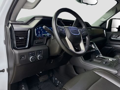 Used 2024 GMC Sierra 3500 Denali w/ Denali Reserve Package AWD/4WD image 11