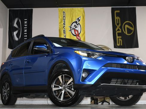 Used 2018 Toyota RAV4 XLE image 83