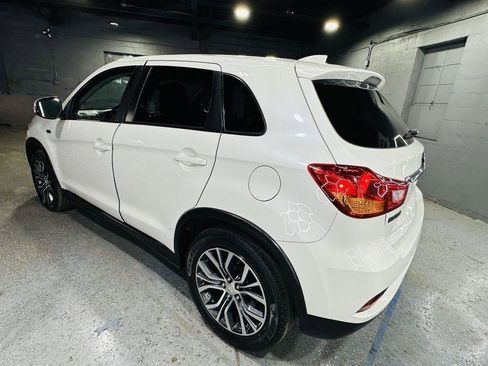 Used 2019 Mitsubishi Outlander Sport ES FWD image 3