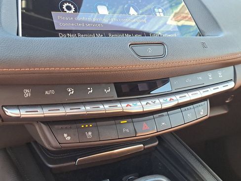 Used 2019 Cadillac XT4 Premium Luxury image 25