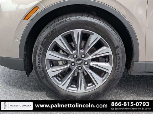 Used 2020 Lincoln Corsair Reserve FWD image 11